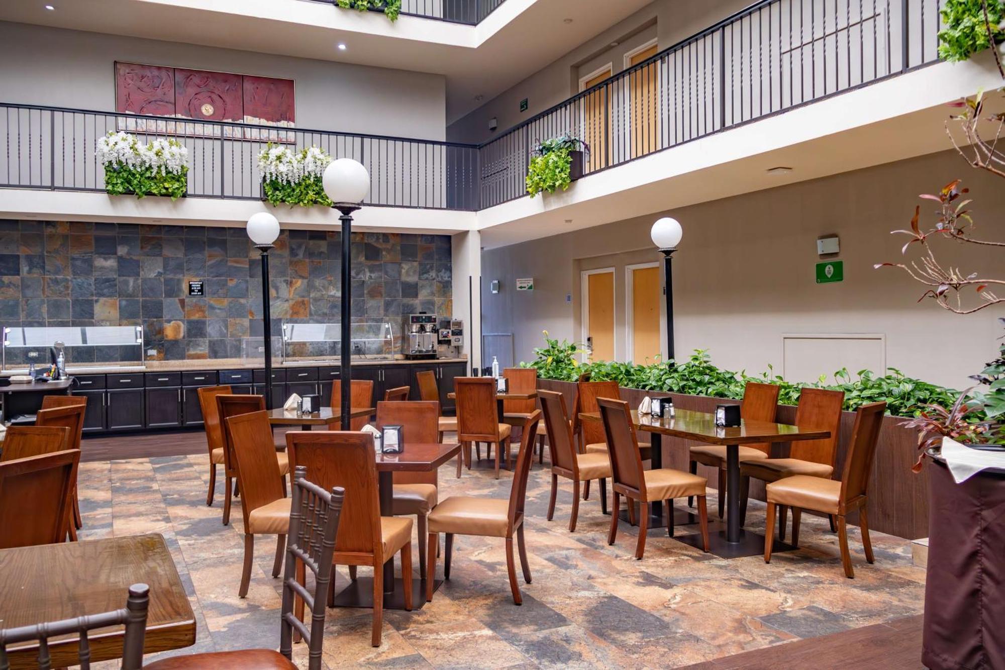 Best Western Plus Monterrey Airport Apodaca Exterior photo